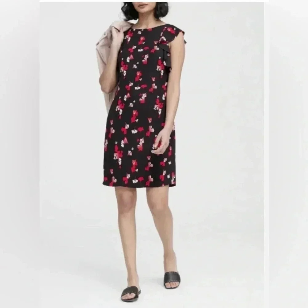🎉HOST PICK 🎉Banana Republic | Floral Flutter  Sleeve Shift Dress